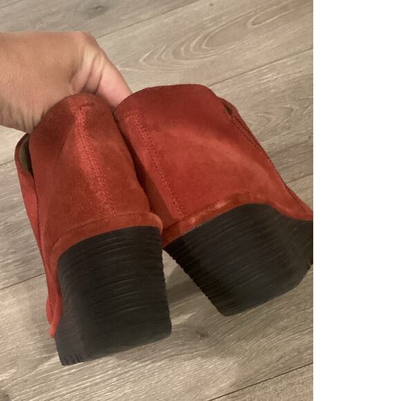 Fly London Womens Yip Boot US 7 7.5 EU 38 Red Suede Comfort Gorpcore Grunge Zip - Picture 9 of 9